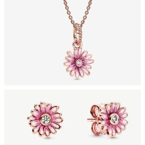 New Pandora Pink Daisy Necklace and Earrings Set